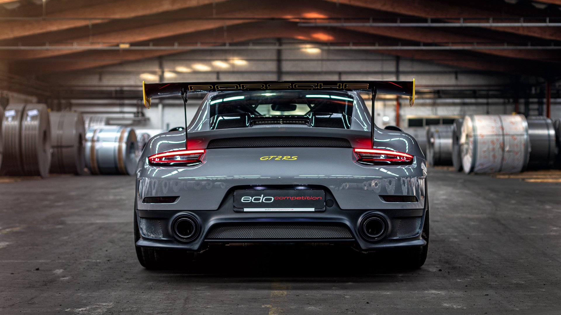 德国男子67公斤级举重选手在决赛中获得银牌，德国女子举重运动员