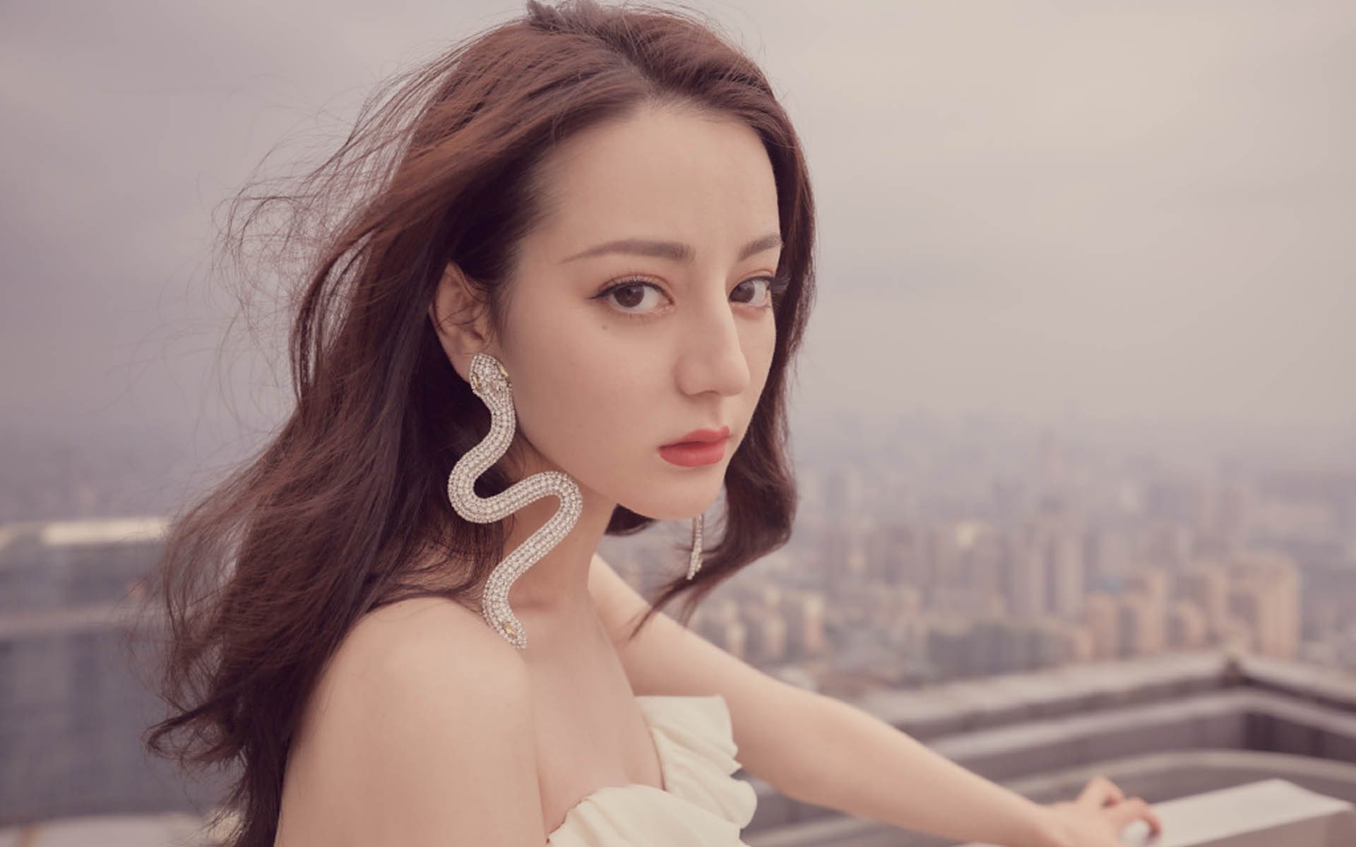 开云体育官方-史上最“疯狂”的抢断表现：斯托亚科维奇在关键会中扮演“防守大闸”！